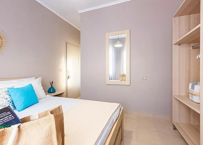 41 - Central, Access *